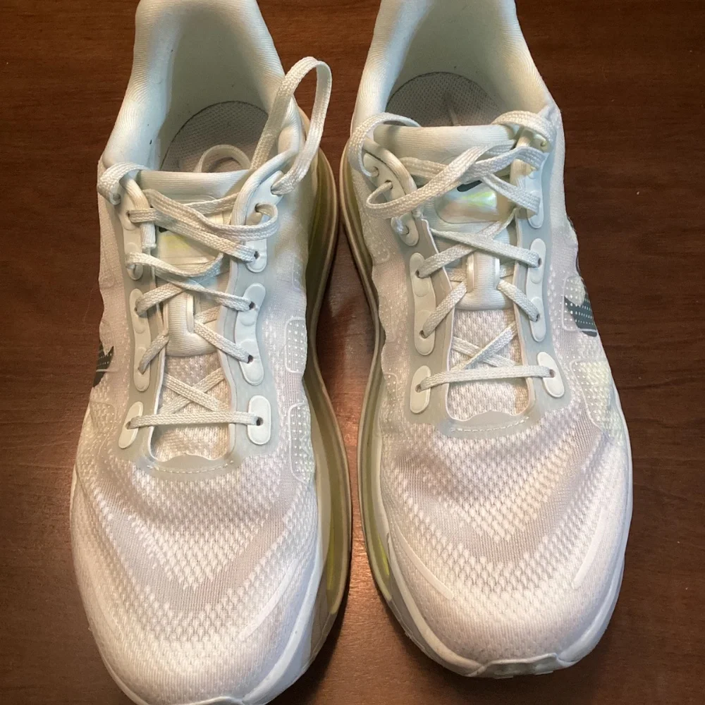 NIKE VOMERO PREMIUM MENS 10.5 - Picture 3 of 13